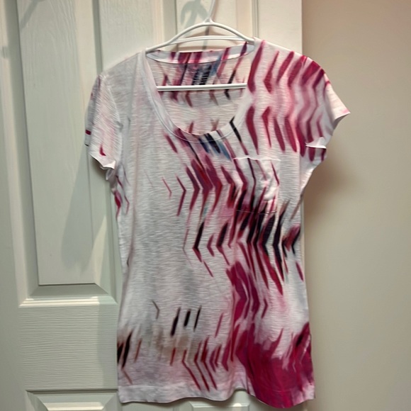 Calvin Klein T-shirt - Picture 1 of 8